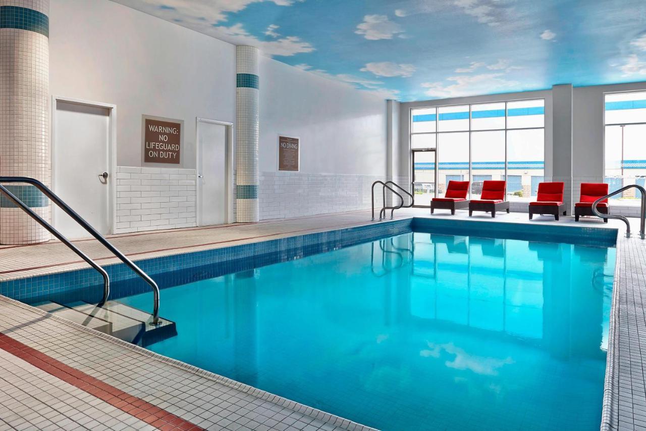 Four Points By Sheraton Calgary Airport Exteriér fotografie