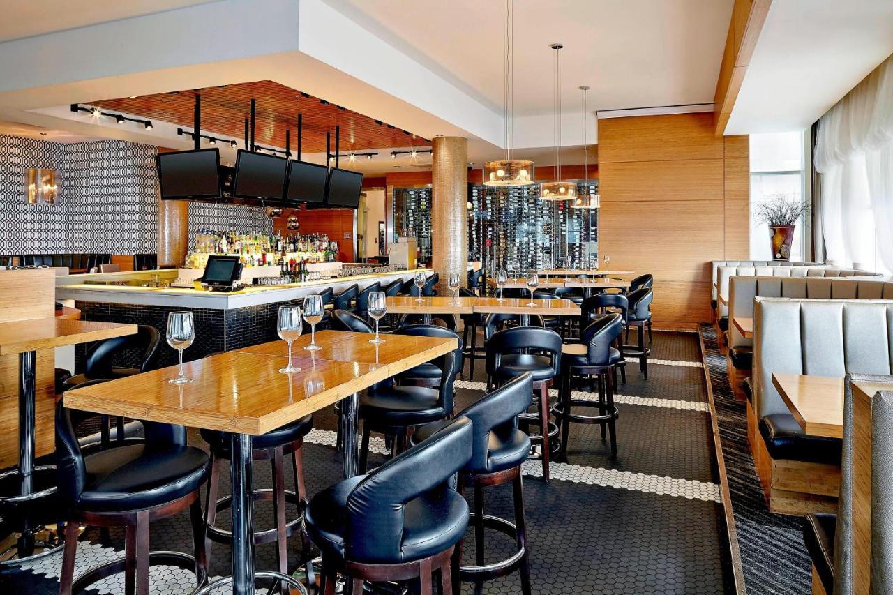 Four Points By Sheraton Calgary Airport Exteriér fotografie