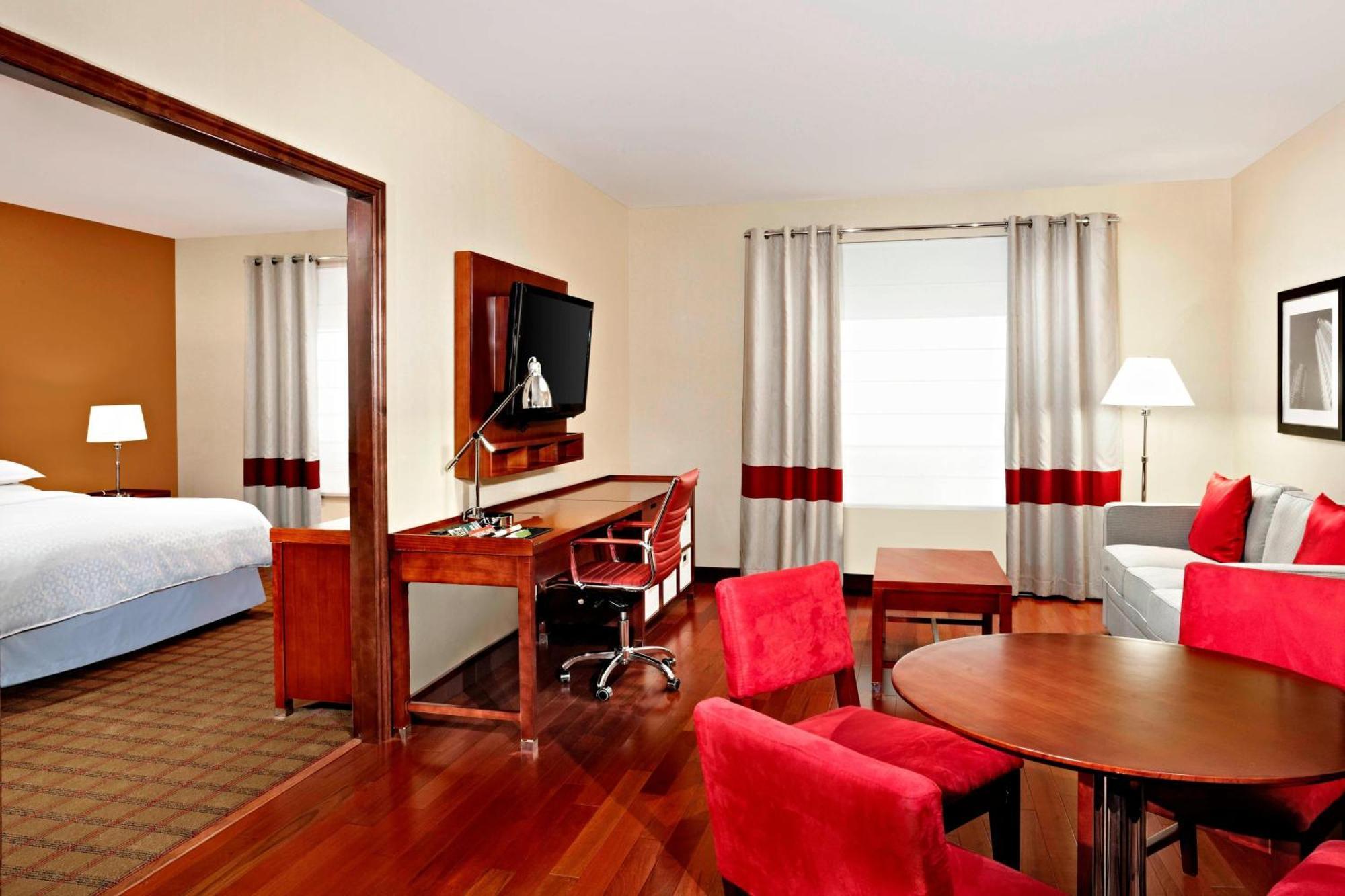 Four Points By Sheraton Calgary Airport Exteriér fotografie