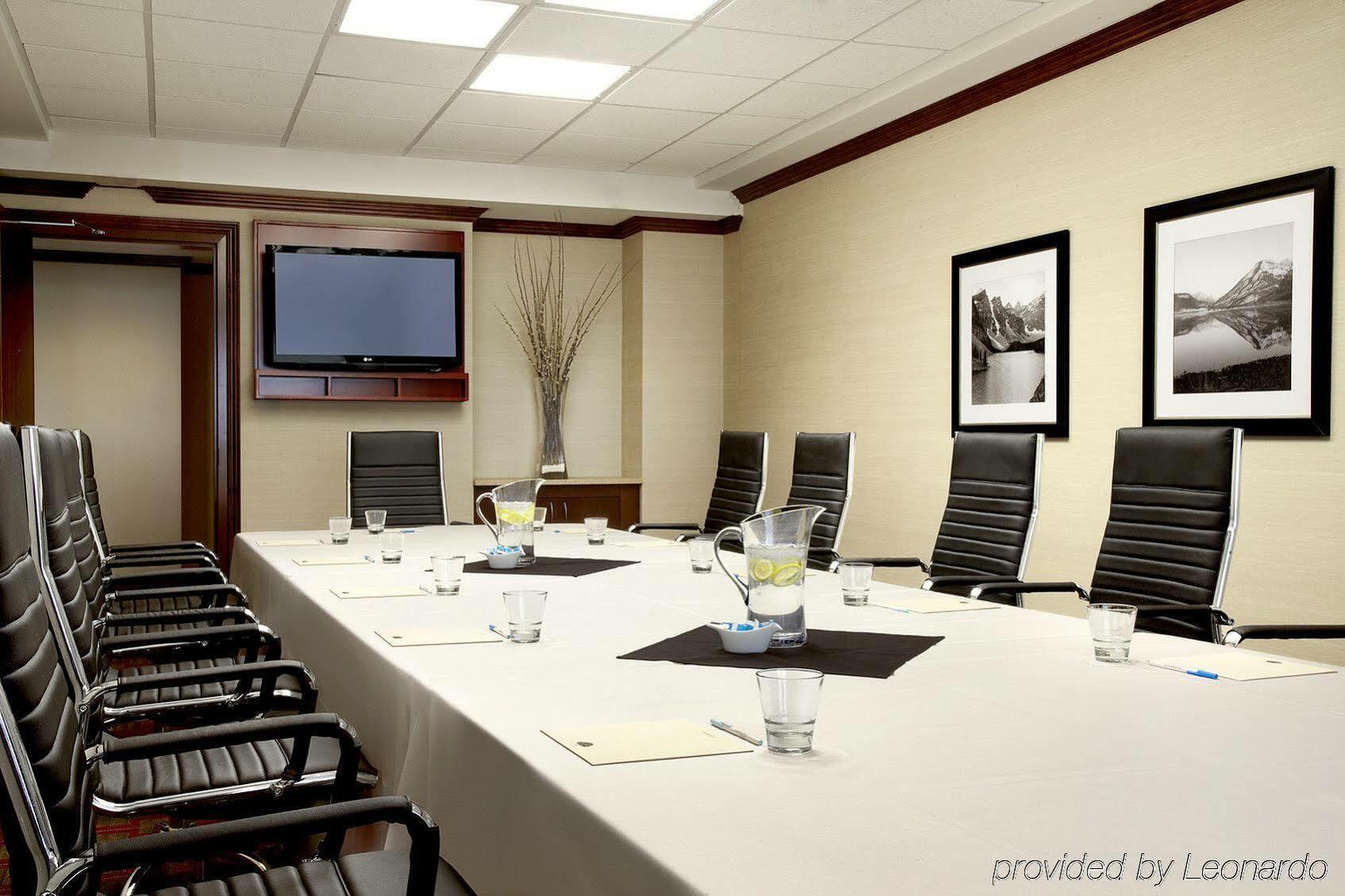 Four Points By Sheraton Calgary Airport Exteriér fotografie